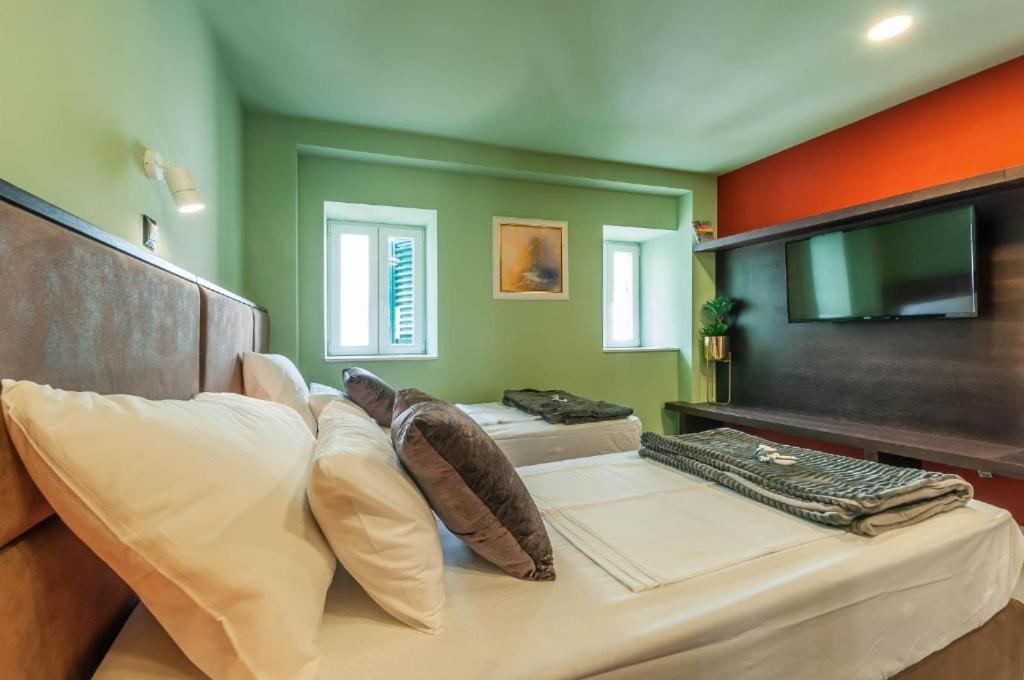 X Boutique Marinac Studio Apartments & Rooms Sibenik Exterior photo